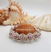 Carica l&#39;immagine nel visualizzatore di Gallery, Bracciale di perle da donna rosa con cuore di cristallo 
