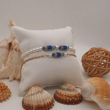 Carica l&#39;immagine nel visualizzatore di Gallery, Parure di braccialetti artigianali con perle e cristalli blu
