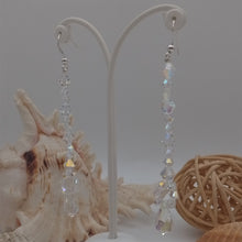 Carica l&#39;immagine nel visualizzatore di Gallery, Orecchini Indore con cristalli bicono e goccia Swarovski
